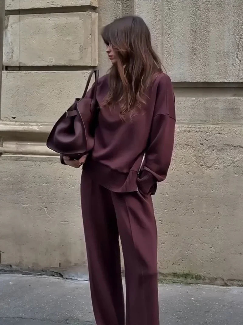 Monika - Komplet luźnej bluzy i spodni pasujących do siebie