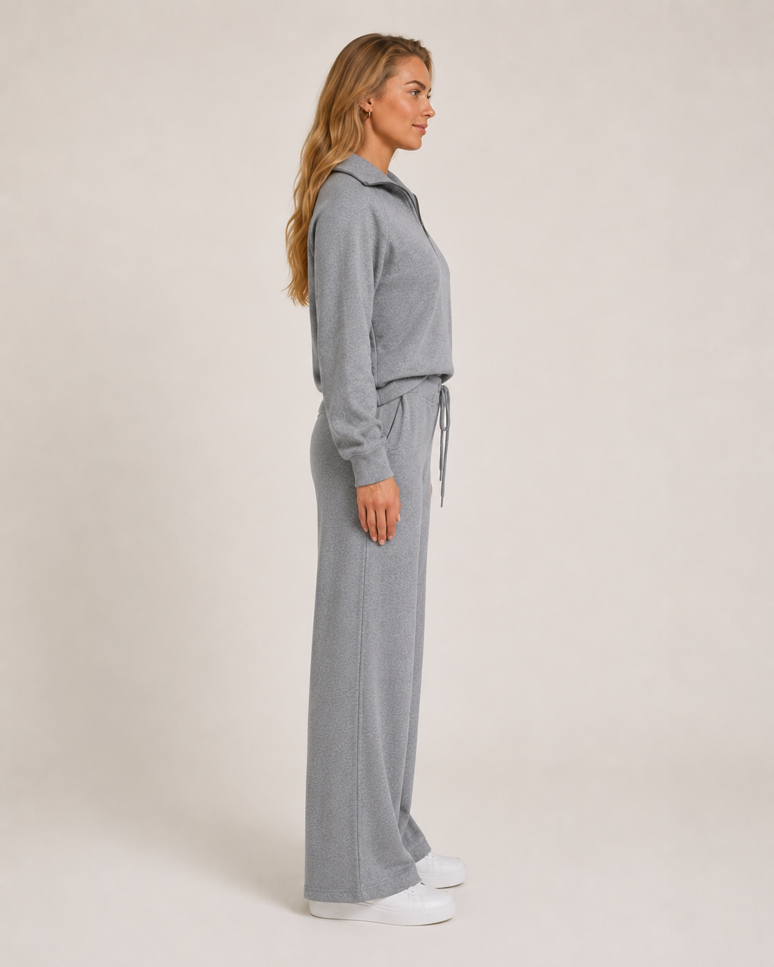 Damski Komplet Loungewear z Bluzą i Spodniami Dresowymi
