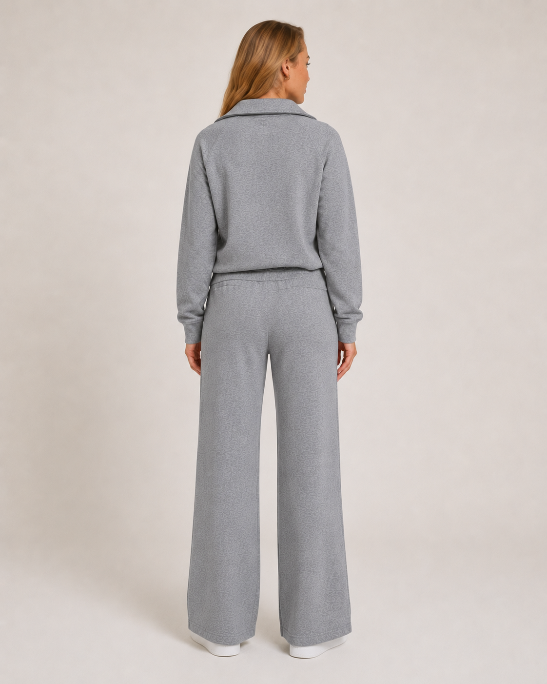 Damski Komplet Loungewear z Bluzą i Spodniami Dresowymi