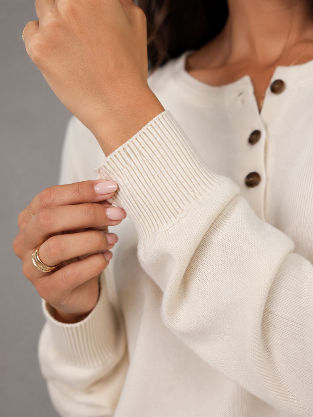 Damski Sweter Henley z Zapięciem na Guziki