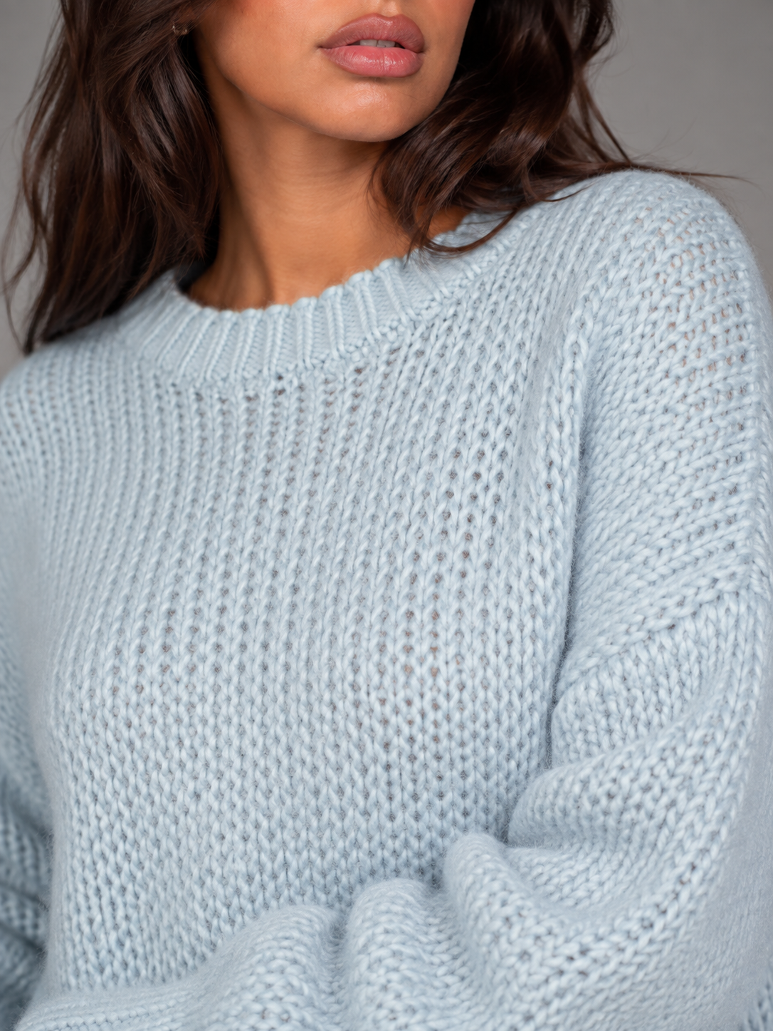 Damski Gruby Sweter Oversize z Okrągłym Dekoltem Różowy