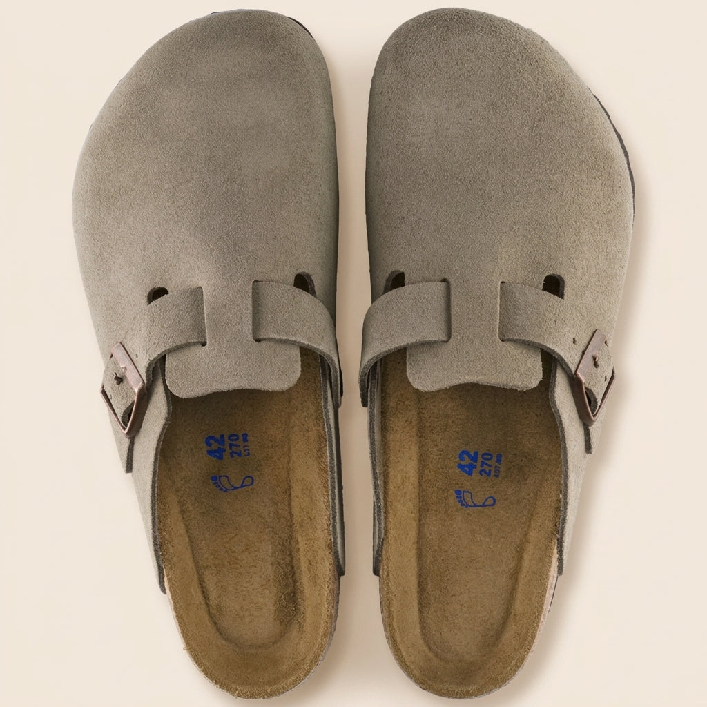 Zamszowe Slip-Ony z Klamrą